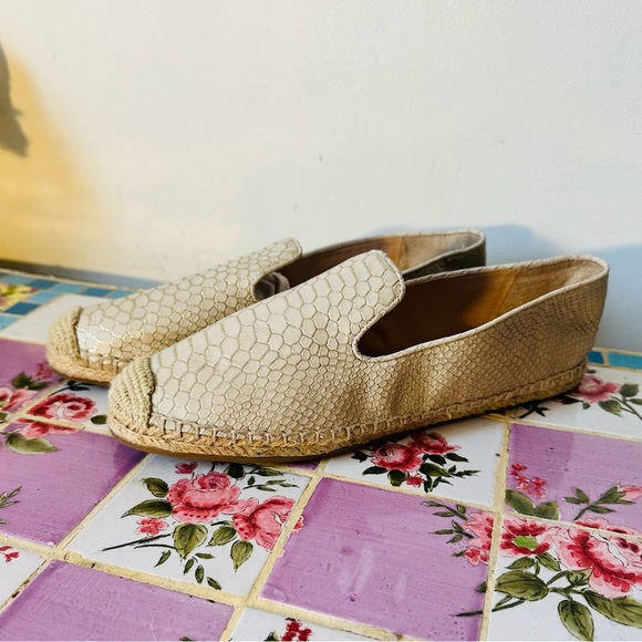 Vince Camuto Cream Textured Leather Snake Print Neutral Flats Espadrilles 9.5 - Picture 3 of 6